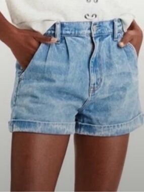 American Eagle Women’s High-Rise Jean Shorts